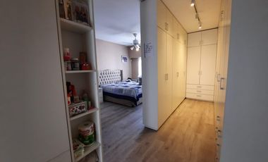 VENTA DE CASA CON PILETA EN BECCAR