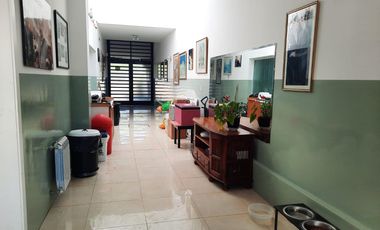 VENTA DE CASA CON PILETA EN BECCAR