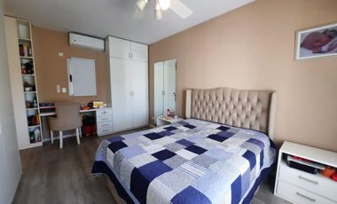 VENTA DE CASA CON PILETA EN BECCAR