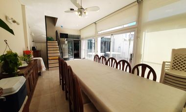 VENTA DE CASA CON PILETA EN BECCAR