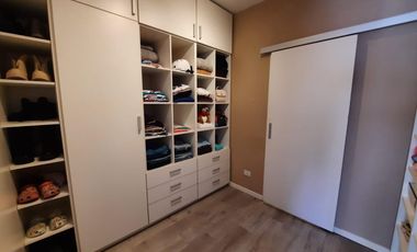 VENTA DE CASA CON PILETA EN BECCAR