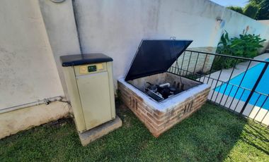VENTA DE CASA CON PILETA EN BECCAR