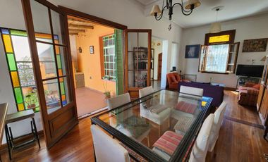 Venta Casa de 3 dormitorios Misiones 424 San Isidro