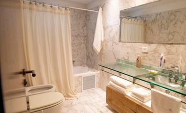 Departamento en venta - 3 Dormitorios 3 Baños - Cochera - 140Mts2 - Quilmes