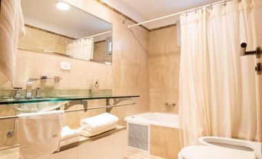 Departamento en venta - 3 Dormitorios 3 Baños - Cochera - 140Mts2 - Quilmes