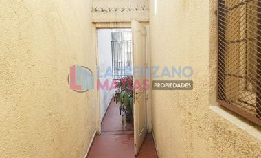 ¡¡ VENDIDO !! VENTA CASA 4 AMBIENTES CON TERRAZA, S/ LOTE PROPIO 8,66 X 16,25  - VILLA DEVOTO