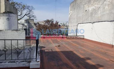 ¡¡ VENDIDO !! VENTA CASA 4 AMBIENTES CON TERRAZA, S/ LOTE PROPIO 8,66 X 16,25  - VILLA DEVOTO