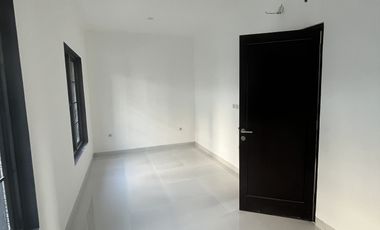 SISA 1 UNIT! Rumah Baru di Pejaten JAKSEL dibawah 2M