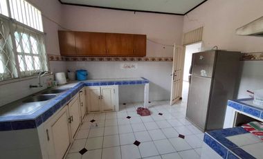 Dijual Rumah Tengah Kota tanah luas di Somber