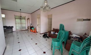Dijual Rumah Tengah Kota tanah luas di Somber