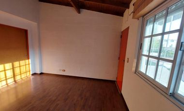 Venta Propiedad 6 Ambientes  en Villa Saenz Peña Ideal Vivienda o Uso Profesional