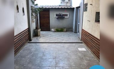 Casa en Guido Spadano al 1100 - Turdera