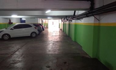 Cochera - Barrio Norte automovil cubierta