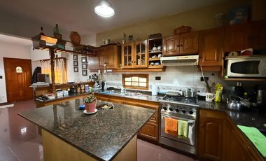 PH cuatro ambientes cochera y terraza venta en Sarandi apto credito