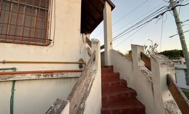 PH cuatro ambientes cochera y terraza venta en Sarandi apto credito