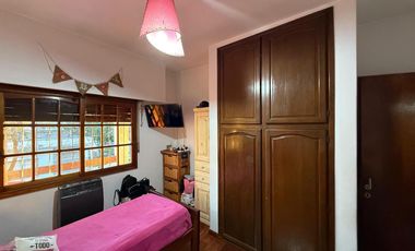 PH cuatro ambientes cochera y terraza venta en Sarandi apto credito