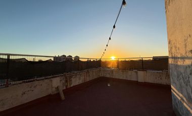 PH cuatro ambientes cochera y terraza venta en Sarandi apto credito