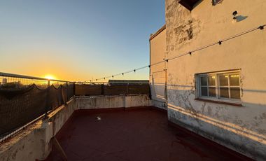PH cuatro ambientes cochera y terraza venta en Sarandi apto credito