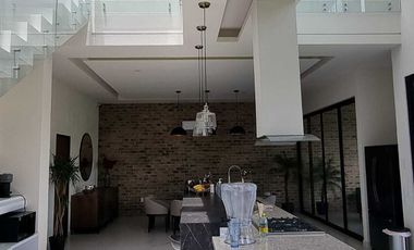 Venta Casa de Lujo en Playa La Coqueta, Tequesquitengo