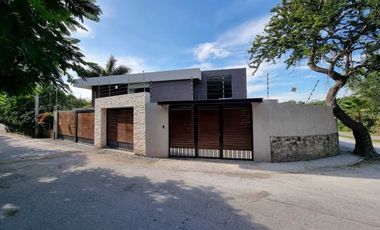 Venta Casa de Lujo en Playa La Coqueta, Tequesquitengo