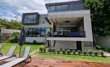 Venta Casa de Lujo en Playa La Coqueta, Tequesquitengo
