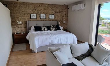 Venta Casa de Lujo en Playa La Coqueta, Tequesquitengo