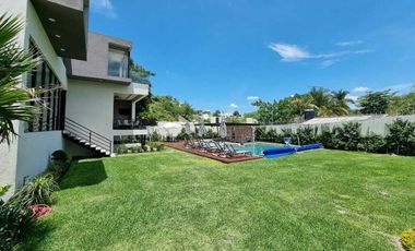 Venta Casa de Lujo en Playa La Coqueta, Tequesquitengo