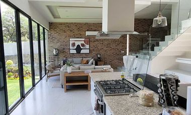 Venta Casa de Lujo en Playa La Coqueta, Tequesquitengo