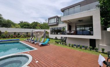 Venta Casa de Lujo en Playa La Coqueta, Tequesquitengo