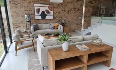 Venta Casa de Lujo en Playa La Coqueta, Tequesquitengo