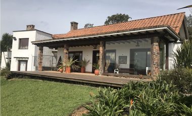 Venta de casa campestre en el Alto de Palmas