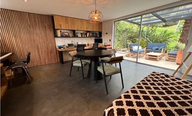 Venta Casa Loma del Chocho Envigado con vista a la ciudad