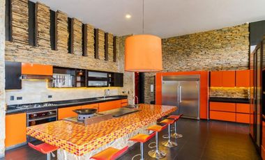 SE VENDE CASA EN LA CALERA 1600m2