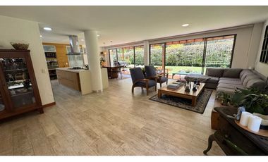 Hermosa casa para la venta en unidad cerrada en el retiro LDC