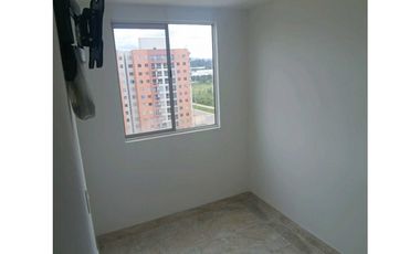 Arriendo apto en conjunto cerrado en Madrid $1.000.000