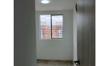 Arriendo apto en conjunto cerrado en Madrid $1.000.000