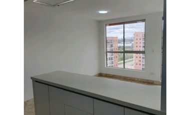 Arriendo apto en conjunto cerrado en Madrid $1.000.000