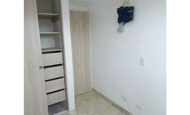 Arriendo apto en conjunto cerrado en Madrid $1.000.000