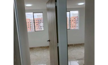 Arriendo apto en conjunto cerrado en Madrid $1.000.000
