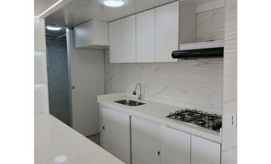 Arriendo apto en conjunto cerrado en Madrid $1.000.000