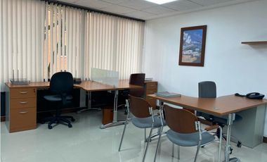 Oficina totalmente amoblada en arriendo en El Poblado, Milla de Oro