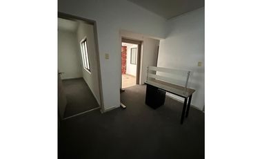 ARRIENDO OFICINA CON O SIN MOBILIARIO