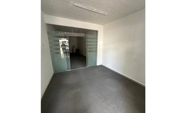 ARRIENDO OFICINA CON O SIN MOBILIARIO