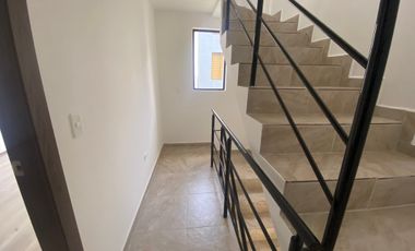 Venta casa a estrenar, sector Mitad del Mundo