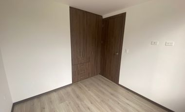 Venta casa a estrenar, sector Mitad del Mundo