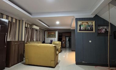 Dijual rumah mewah jln poros Ance daeng ngoyo panakukang Makassar