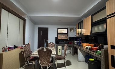 Dijual rumah mewah jln poros Ance daeng ngoyo panakukang Makassar