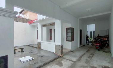 Dijual Rumah Sidoarjo 2 Lantai di Puri Surya Jaya Gedangan