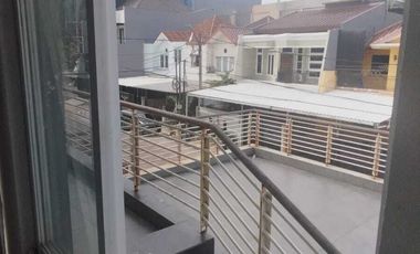 Di Jual Cepat Rumah Mewah Hoek Taman Surya, Cengkareng Jakarta Barat