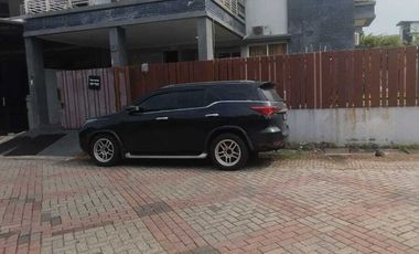 Di Jual Cepat Rumah Mewah Hoek Taman Surya, Cengkareng Jakarta Barat